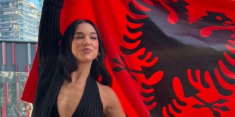 Dua Lipa flet për ndikimin e luftës në Kosovë