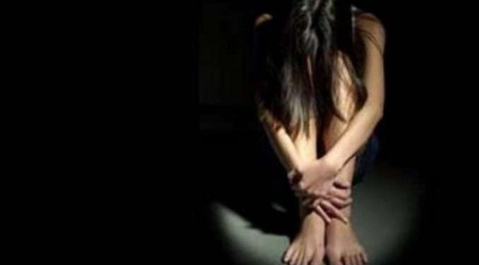 Dhunoi dhe lidhi pas krevatit të dashurën, arrestohet shqiptari në Itali/ E reja: Dola nga dritarja