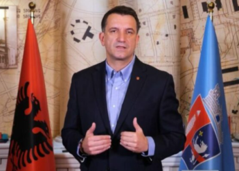 Veliaj i trembur nga SPAK kërcënon Ramën: Nuk e dija ç’bënin drejtorët