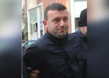 “Të jap kë të duash përveç Valterit”, Zbulohet tradhtia e Durimit ndaj shokëve dhe plani për ta marrë peng