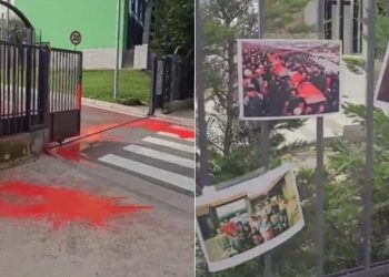 VIDEO/ ‘Përgjaket’ FSHF, Tifozat Kuq e Zi në protestë
