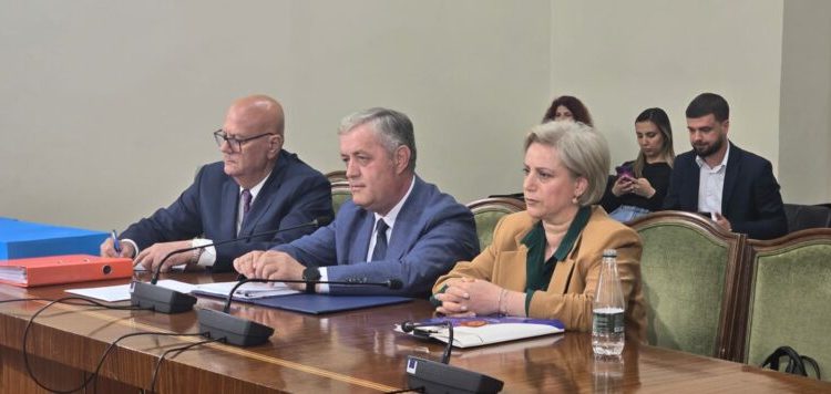 Ndërhyrja në sistemin TIMS, komisioni rimblidhet vetëm me deputetët e opozitë. Shkon për të dëshmuar kreu i Policisë