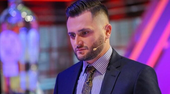 “Ajka është lule e bukur e gjakut tim”, Bes Kallaku flet i përlotur për dashurië e madhe të jetës