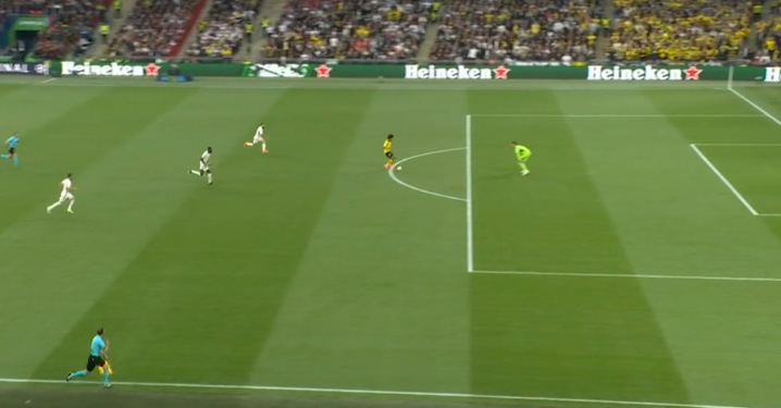 Dortmund-Real Madrid/ Adeyemi “fal” spanjollët, humb rastin e artë (VIDEO)