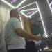 Skandali me punësimet fiktive/ Zyrtari i shtetit, berber në Tiranë gjatë orarit të punës
