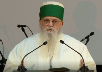 Baba Mondi nuk humbet kohë, merr vendimin e parë për shtetin e ri, cakton ambasador