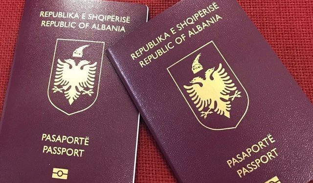 Shqipëria heq vizat edhe me këto dy shtete