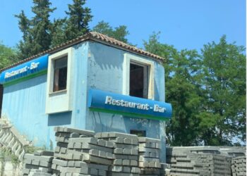 Rruga e vjetër,Tiranë-Dibër e braktisur/ Reportazh: Rruga e re që ndryshoi fatin e një qyteti të vjetër