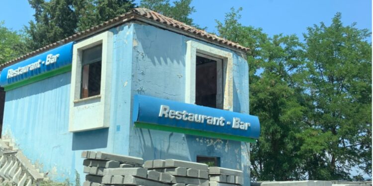 Rruga e vjetër,Tiranë-Dibër e braktisur/ Reportazh: Rruga e re që ndryshoi fatin e një qyteti të vjetër