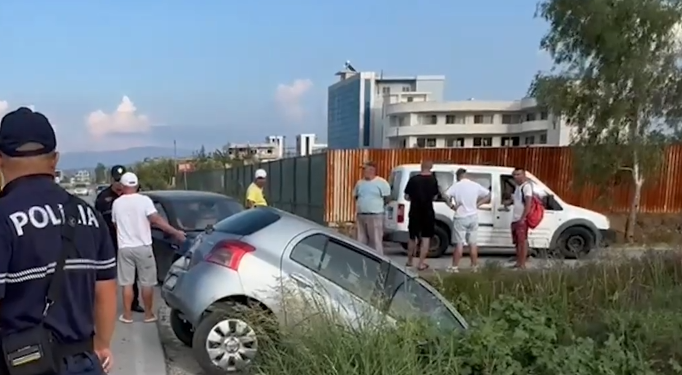 Aksident mes dy makinash në aksin Fier-Patos, një e plagosur