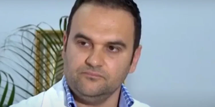 ‘T’a çojmë pranë varrezave’, Sotiraq Senjo mjeku që bën humor të zi me pacientët, Raqka i Onkologjikut mizor dhe halldup për para
