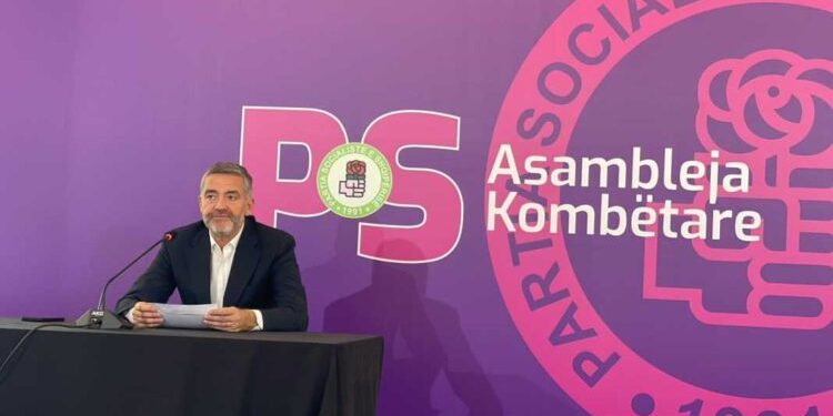 Klosi zbardh EMRAT e anëtarëve të Kryesisë së re të PS-së dhe Sekretariatit