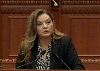 Protesta, Vokshi: E vetmja rrugë, përballja me regjimin! Qeveria po u merr shpirtin qytetarëve