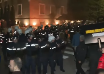 Nisin përplasjen me policinë, “përcëllohet” kryeministria