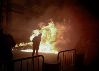 Tensionet në protestën e opozitës, vjen reagimi i parë nga PS