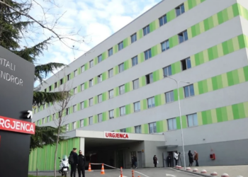 Del shkaku i vdekjes së nënës dhe foshnjës në Tiranë