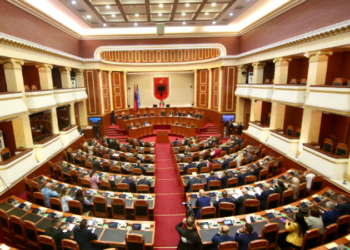 Anulimi i seancës plenare, reagon grupi i PD: Vendim personal i Spiropalit