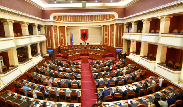 Anulimi i seancës plenare, reagon grupi i PD: Vendim personal i Spiropalit