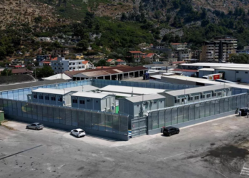 Kampet e refugjatëve në Shqipëri do të hapen javën e ardhshme
