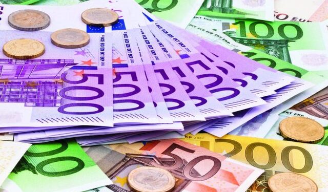 Këmbimi valutor/ Me sa blihen dhe shiten sot monedhat e huaja
