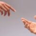 Touch starvation: Çfarë është dhe si ndikon tek ti?