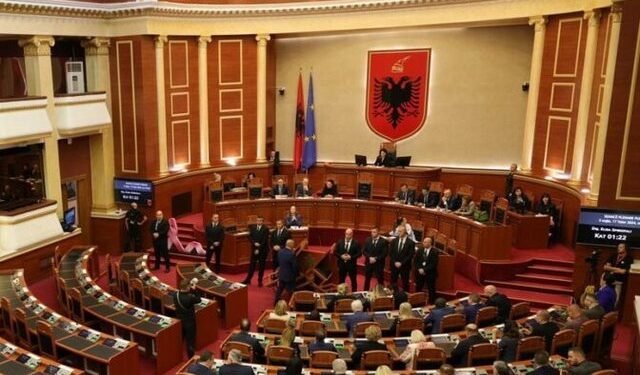 Sot seancë plenare, çfarë pritet të ndodhë