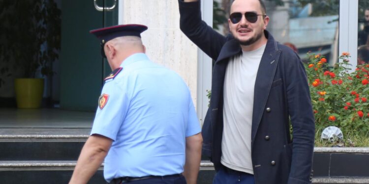 Salianji: Krimi i organizuar ia doli të dërgojë njerëzit në Kuvend
