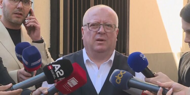 Avokati takon Metën, zbulon porosinë që i la nga qelia