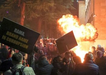 Media gjermane “Der Standard” jehonë protestës kombëtare të opozitës