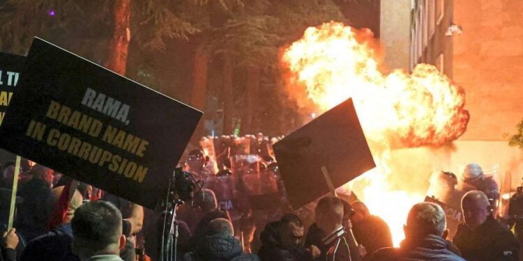 Media gjermane “Der Standard” jehonë protestës kombëtare të opozitës
