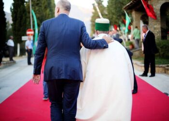 ‘Shteti Bektashi’ i Edi Ramës nuk gjen mbështetje në Shqipëri