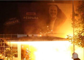 Gjykata liron dy protestuesit e opozitës