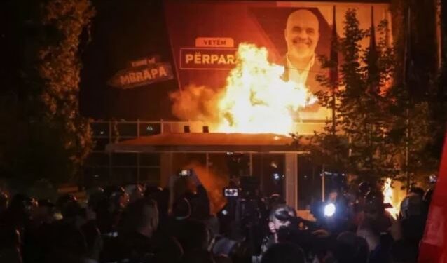 “Zemërimi ndaj qeverisë çon në trazira”, mediat gjermane shkruajnë për protestën e opozitës