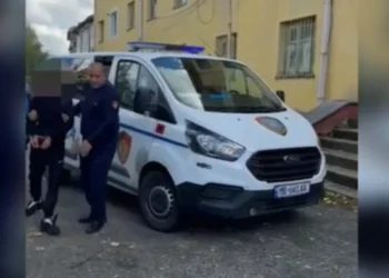 Përndoqi për 1 muaj një adoleshente, arrestohet 47-vjeçari në Pukë