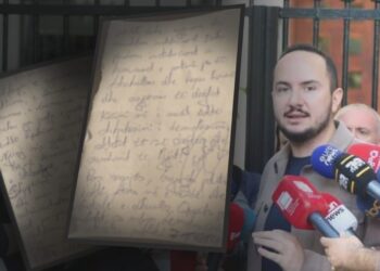 Salianji reagon nga burgu: Xhafaj përlotet për gabimin “e vogël” të vëllait 22 vjeçar që ishte trafikant!