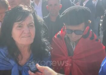 Qytetarja prek në protestë-marshimin e Shkodrës: Më vranë djalin e vetëm