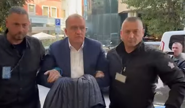 Me pranga në duar, Beqaj mbërrin në Kuvend