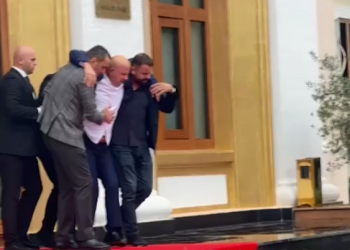 Lefter Gështenja nxirret me urgjencë nga Kuvendi