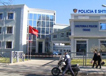 Policia aksion në kryeqytet, 10 persona të shoqëruar për mashtrim ekonomik
