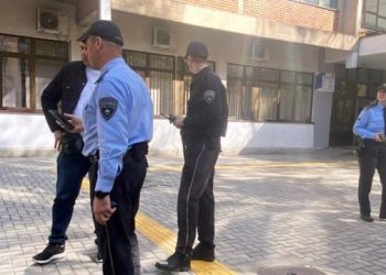 Sherr me thika tek “Fan Noli”, plagoset një nxënës