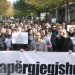 Vrasja e Martin Canit/ Prindërit marshojnë drejt Ministrisë së Arsimit