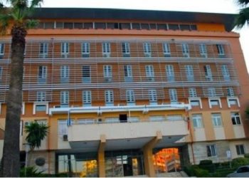 Akuzohet për shpërdorim detyre, lihet në burg ish-kreu i Kadastrës në Durrës