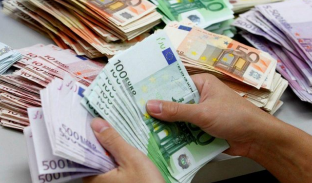 Këmbimi valutor/ Me sa blihen dhe shiten sot monedhat e huaja