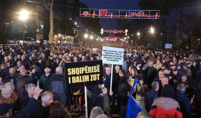 Opozita proteston sot, 5 rrugët kryesore që do të bllokohen në Tiranë