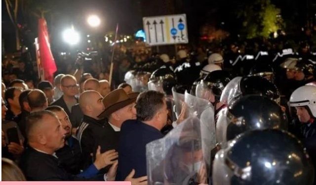 Mosbindja civile/ Procedohen penalisht deputetët e opozitës, e pësojnë dhe 64 protestues