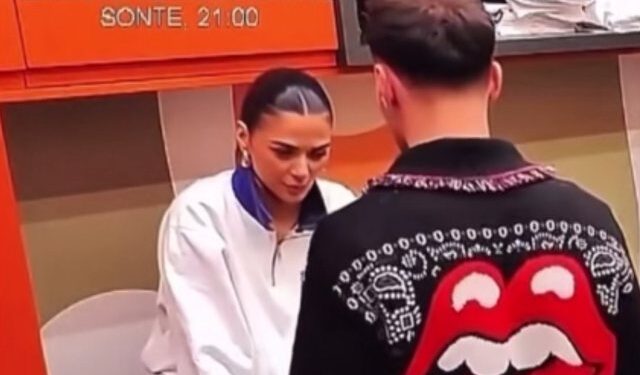 Diana shokohet pasi i sheh organin gje*ital Arionit: E ke të madh…