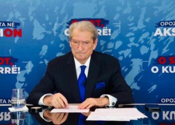 Berisha njofton protestë  rreth parlamentit, ja kur do të mbahet