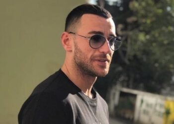 Vetëdorëzohet në polici Stresi