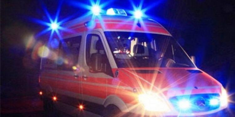 Automjeti përplaset me motoçikletën, një i plagosur