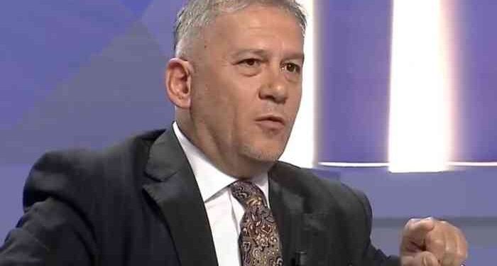 Elektriçisti Fatmir Velaj ambasador në Vjenë, organizon ‘dasëm’ me këngë serbe për Ditën e Alfabetit